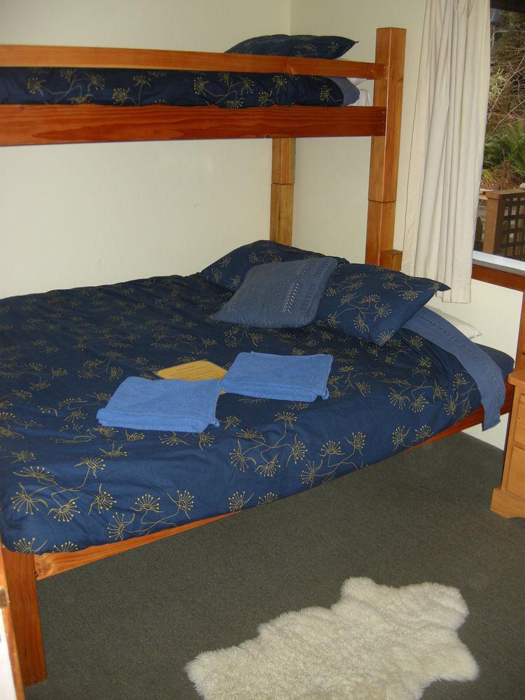 Up The Creek Backpacker'S Lodge Roberts Creek Exteriör bild