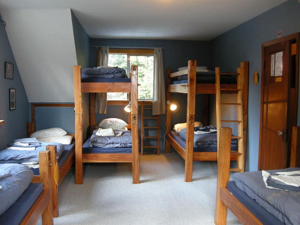 Up The Creek Backpacker'S Lodge Roberts Creek Exteriör bild