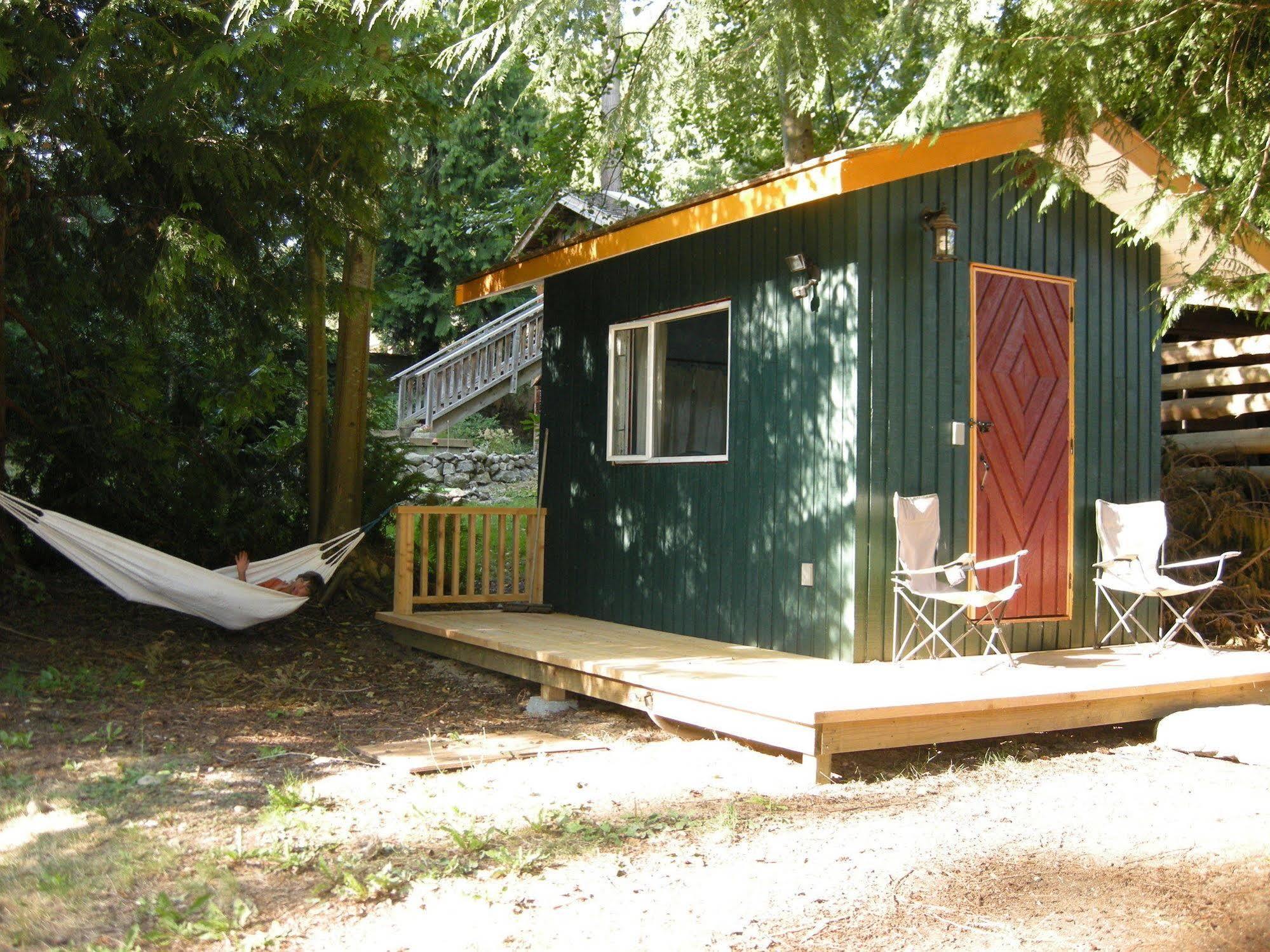 Up The Creek Backpacker'S Lodge Roberts Creek Exteriör bild